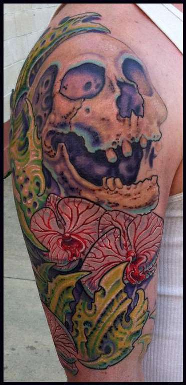 Skull_biomech-color-tattoo