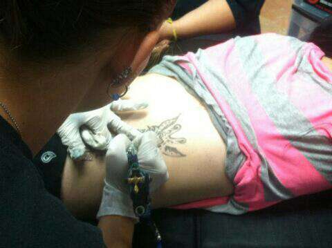 530053_459432944127161_1545246681_n