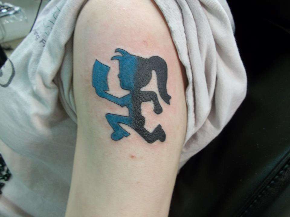 521409_330707673716548_824752640_n