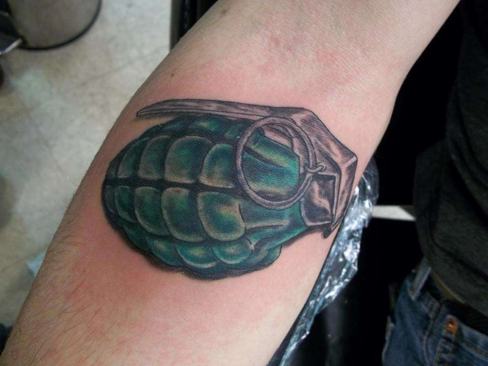 321040_305870352866947_66882868_n