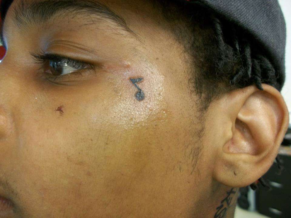 63906_347504568703525_1604308419_n