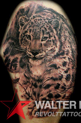 Club-tattoo-walter-sausage-frank-las-vegas-planet-hollywood-snow-leopard-jpg