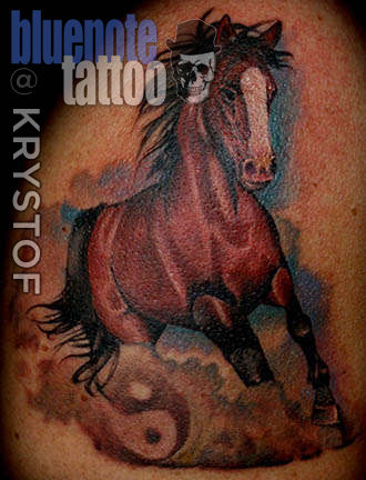 Club-tattoo-krystof-planet-hollywood-horse