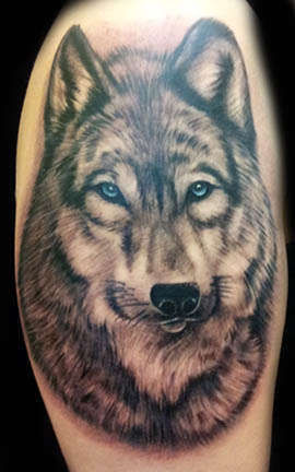 Club-tattoo-angel-las-vegas-wolf-planet-hollywood