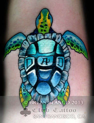 Club-tattoo-bryan-blanco-san-francisco-pier-39-10