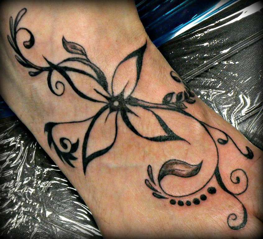 486480_233701986770849_1430169171_n