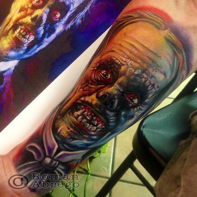 Roman-forehead-badteeth