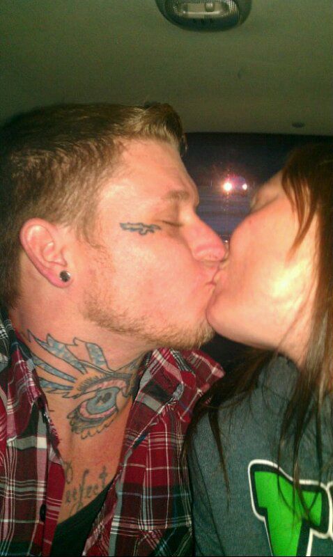 4-619f60f1-1836481-800