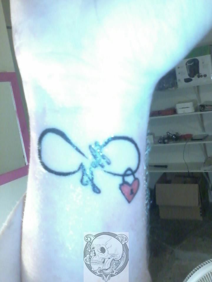 422697_3217367772659_879257952_n