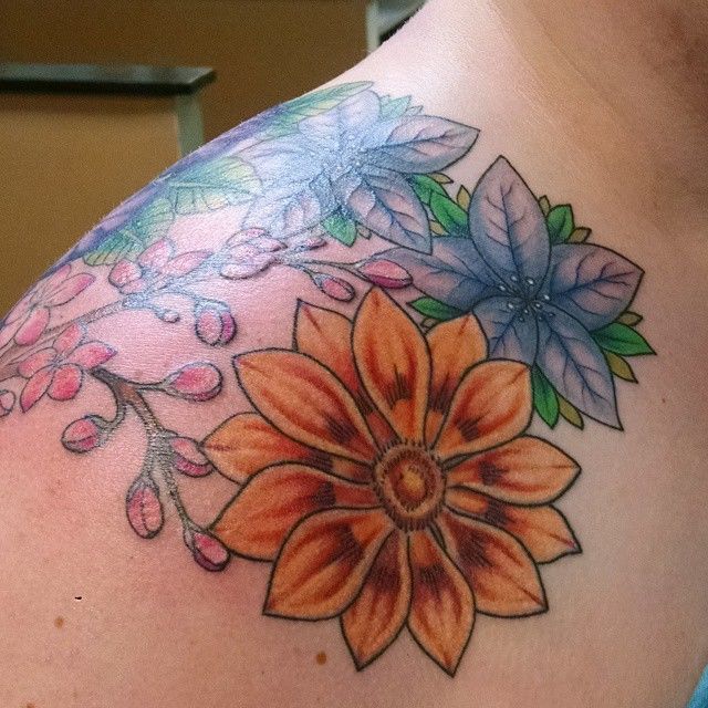 Shoulderflowers2