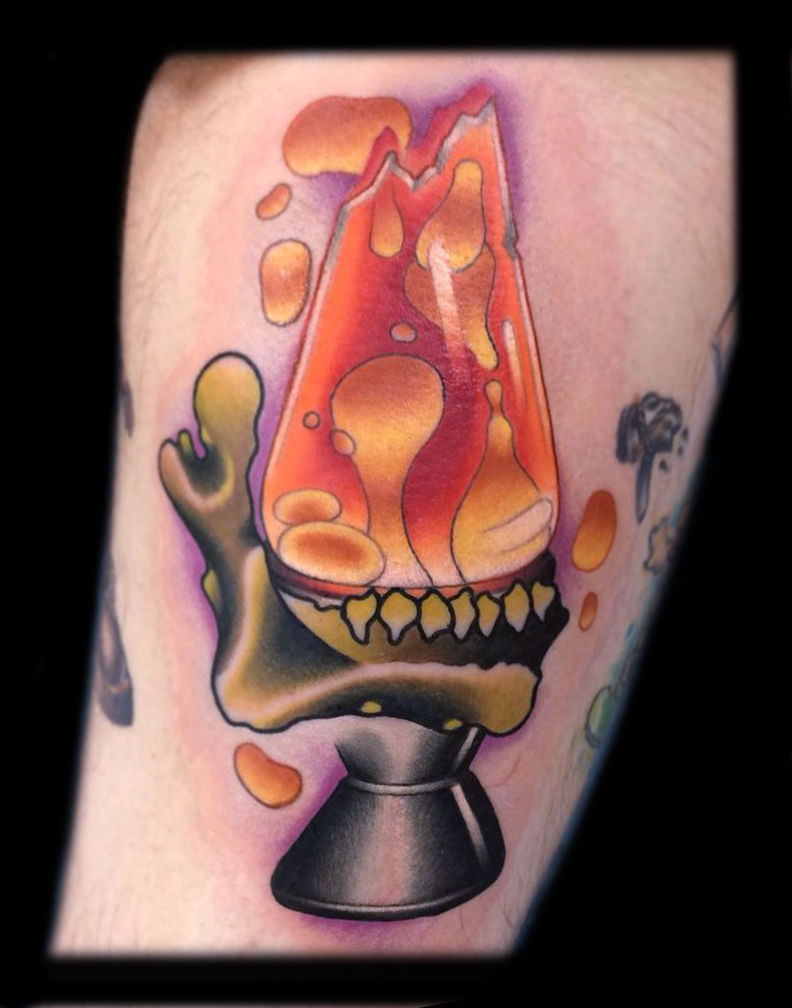 Jaw_bone_and_lava_lamp