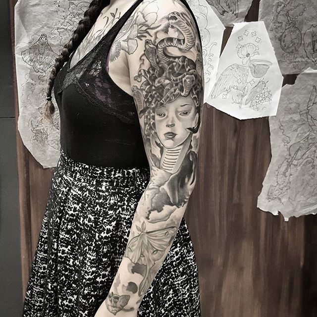 1596780_832550000176827_441148411_n