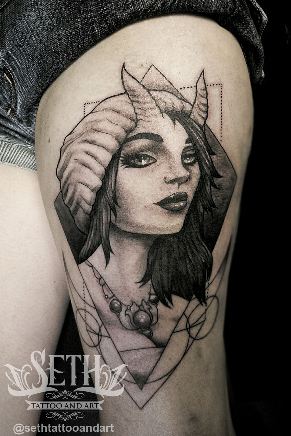 Deamon_girl_tattoo_tattoos_tattooed_sexy_tattoo_leg_tattoo_girly_horns_devil_girl_geometric_realistic_realism_realistic_tattoo_seth_tattoo_and_art_seth_michael