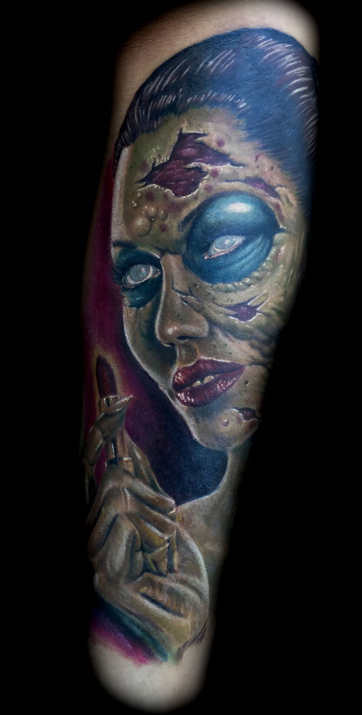 Las-vegas-tattoo-artist_joe-riley_lipstick_zombie_tattoo