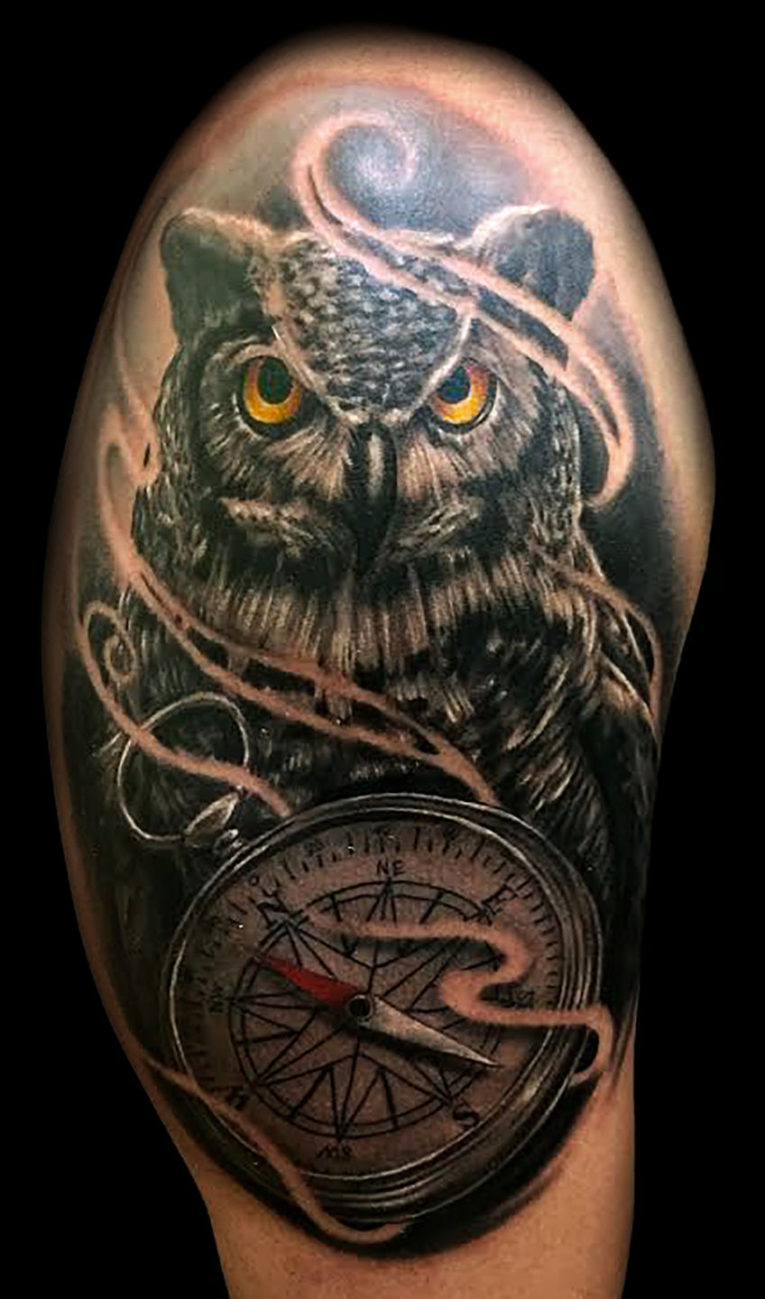 Inner_visions_tattoo_las_vegas_best_tattoo_shops_joe_riley_owl_tattoos_compass