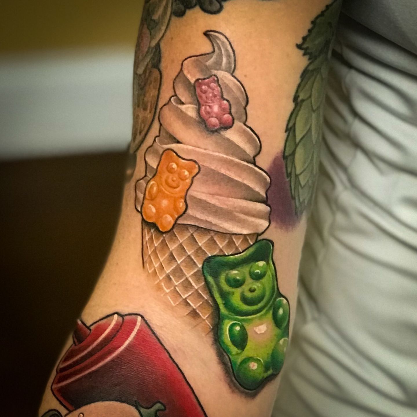 Ea8e0993-b7c7-4de8-b67f-3ec16e864d46