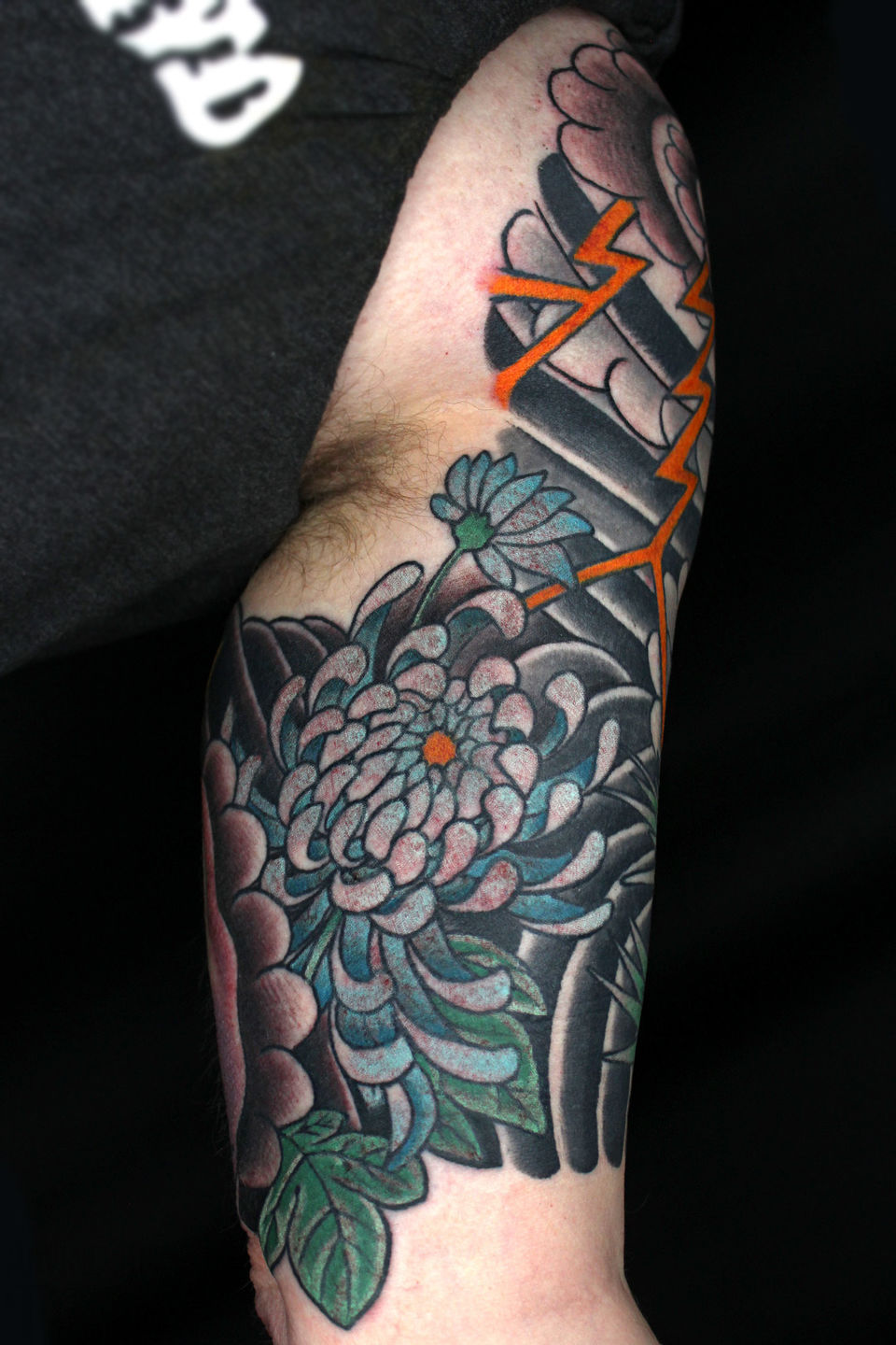 Dragon_flower_halfsleeve