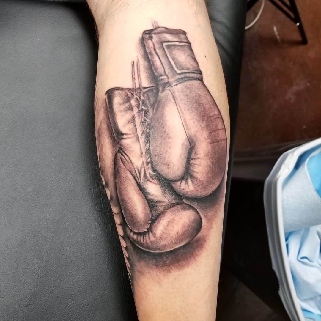 37905960_10158802643433647_7935977717550284800_o