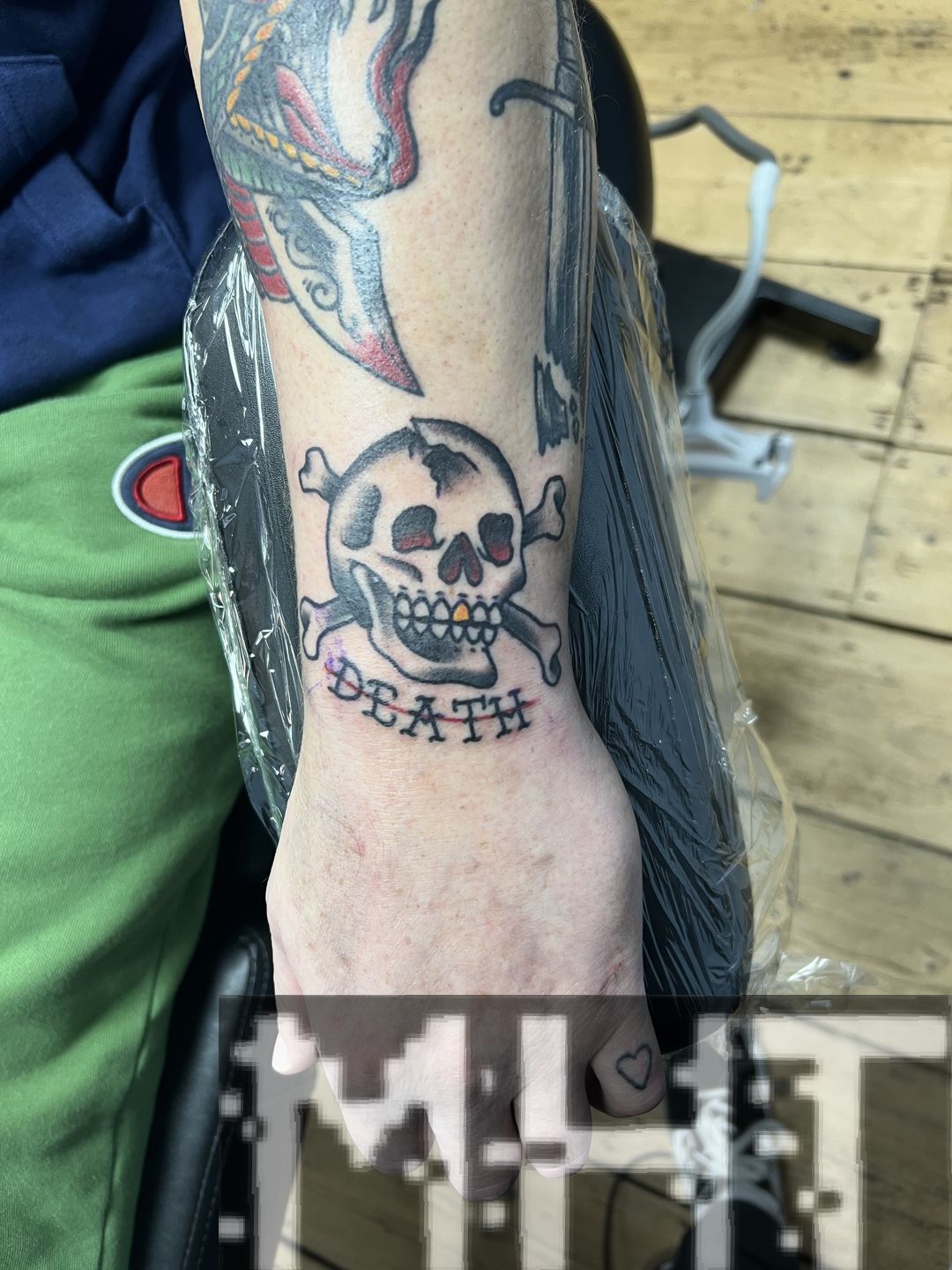 79e25300-c83a-4081-90fe-7745fde40a7f