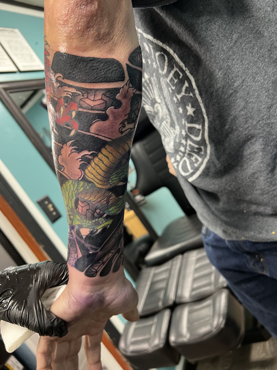 E6f43f96-bff6-4008-97a8-38e55079426a