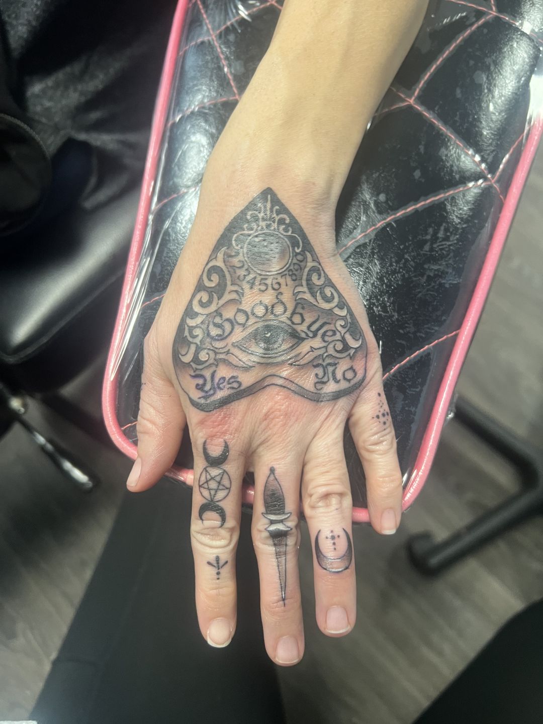 C8e8b3fe-6238-49c1-9e65-7e014c948f4f